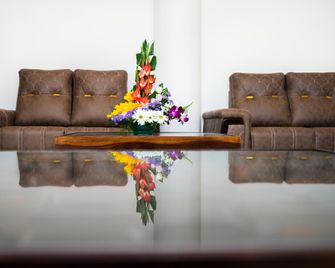 Cosmion Family Resort - Bangalore - Lobby