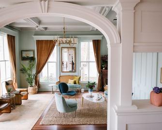 Carr Mansion - Galveston - Living room