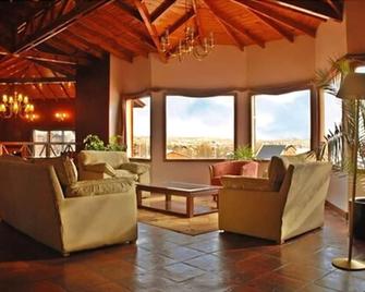 Hotel Picos Del Sur - El Calafate - Living room