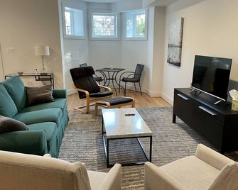 New 2 BR APT: amazing location, spotless, free private parking. - Washington, D.C. - Wohnzimmer