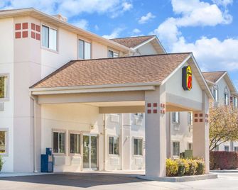 Super 8 by Wyndham West Middlesex/Sharon Area - Sharon - Edificio