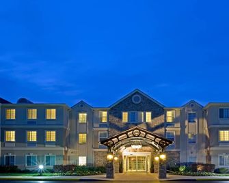 Close to City Center Philadelphia | 24 Hour Business Center - Mount Laurel - Building