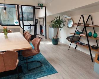 Boat Rooms on Water in Roterdam centrum - Rotterdam - Comedor