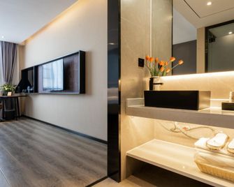 Iu Hotel (Lijiang Ancient City South Gate Branch) - Lijiang - Bedroom