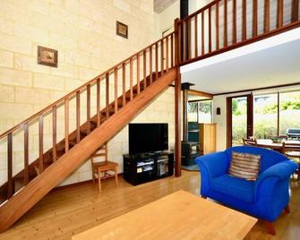 Cowrie Chalet - close to the river and town - Cowrie Chalet - Close to the river - Augusta - Salon