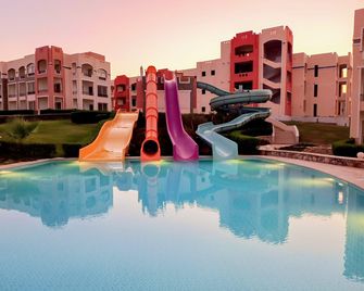 Oyster Bay Beach Suites - Port el Ghalib - Piscine