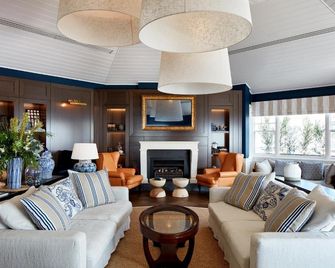 Anchorage Port Stephens - Corlette - Lounge