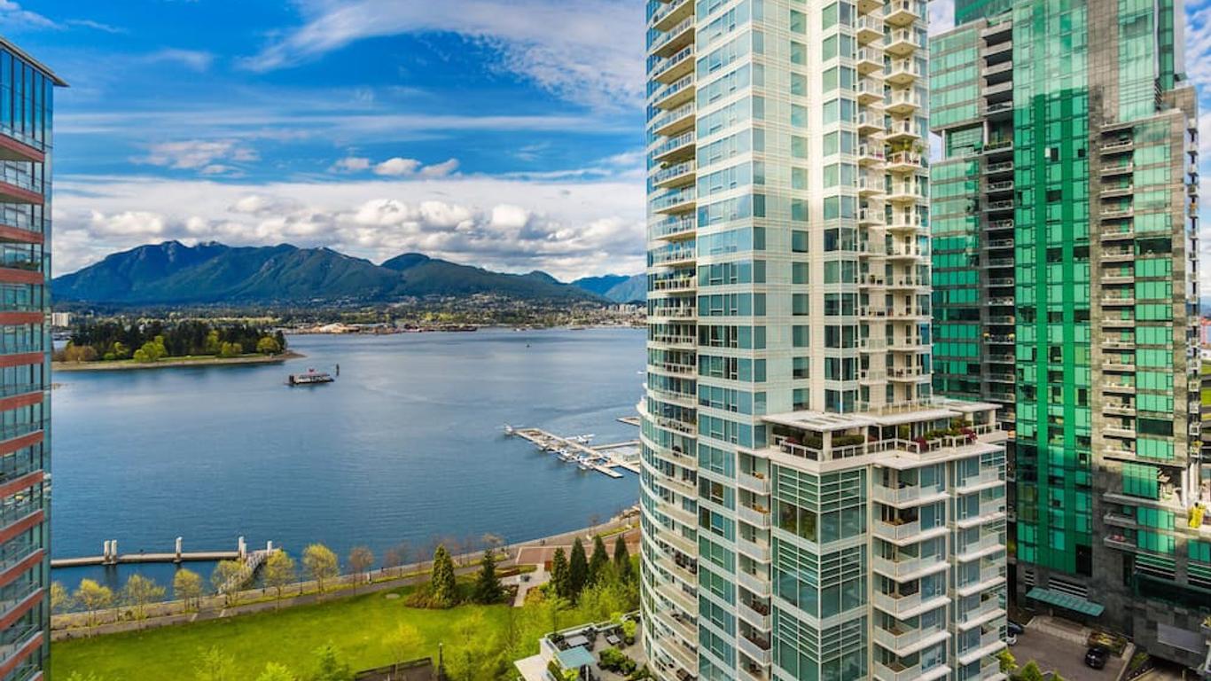 Pinnacle Hotel Vancouver Harbourfront