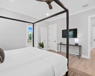 30A Beach House - Casa Brisa - Rosemary Beach - Bedroom