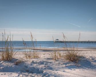 The Cottage By The Gulf - Just Steps To The Beach! - Long Beach - Beach