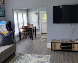 The Arcade - Fort Smith - Living room