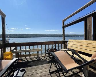 Tiny, A Frame, Loft Bed, Lakehouse - Ithaca - Balcony