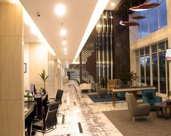 Java Lotus Hotel Jember - Jember - Lobby
