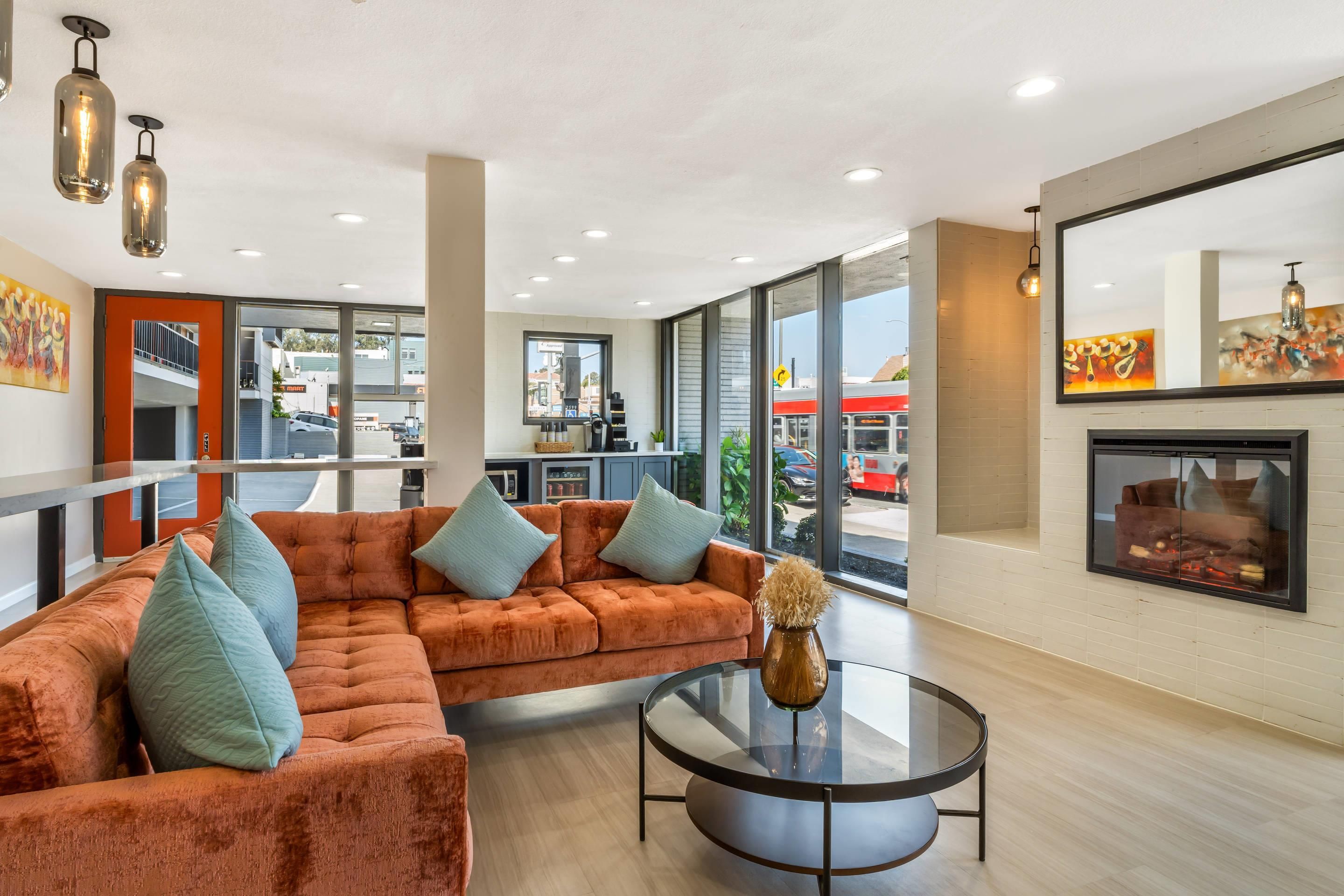 La Luna Inn, an Ascend Collection Hotel