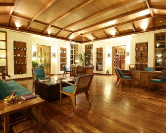 جايبي جرينز جولف آند سبا ريزورت - نويدا - غرفة معيشة