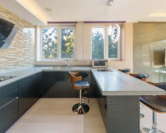 Yangyang Alps Beach - Yangyang - Front desk