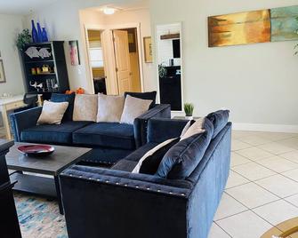 Heart Of Gulf Coast Town Center. The Entire House - Fort Myers