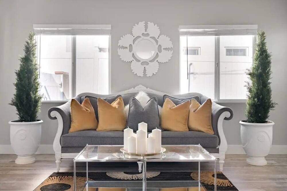 The Orange House- In the Heart of San Diego - סן דייגו - סלון