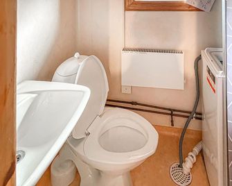 1 Bedroom Stunning Home In Mora - Mora - Koupelna