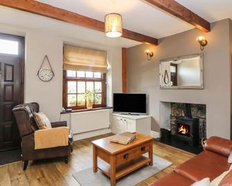 Shenton Cottage - Buxton - Living room