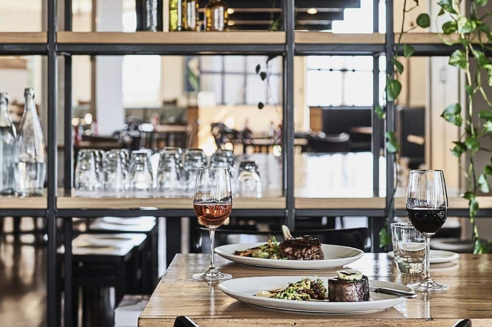 Plough Hotel - Melbourne