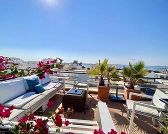 Zenit charm fisherman house car free pet friendly - Olhão - Balcon