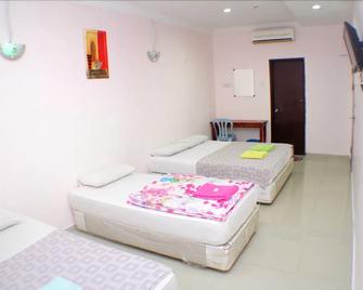 Taipann Hotel - Klang - Bedroom