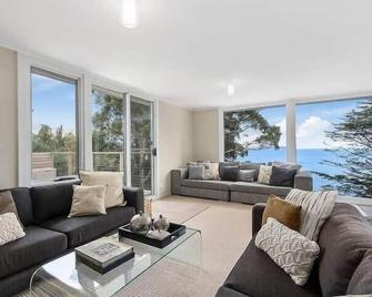 Hidden Bay Retreat-5 Bed- 15min to Hobart - Kingston Beach - Sala de estar