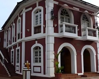 Welcomheritage Panjim Pousada - פאנג'י - בניין