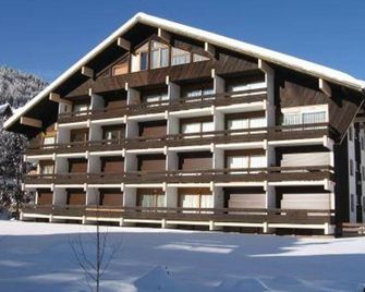 Studio central à Morzine avec WiFi et parking - FR-1-524-76 - Morzine - Building