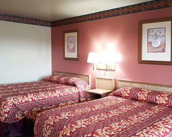 OYO Hotel Kings At Clovis - Clovis - Bedroom