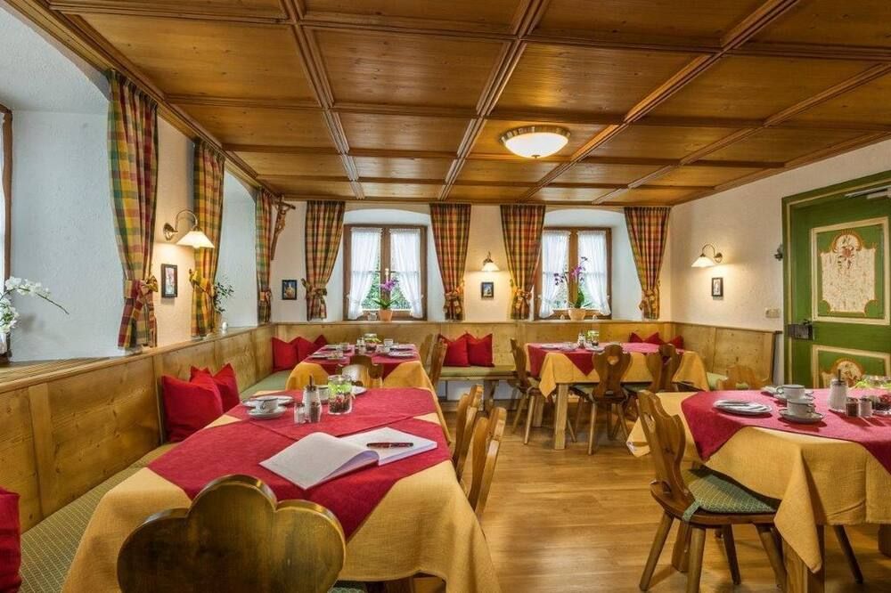 Gästehaus Enzianhof Hotel Garni - אובראמרגאו - מסעדה