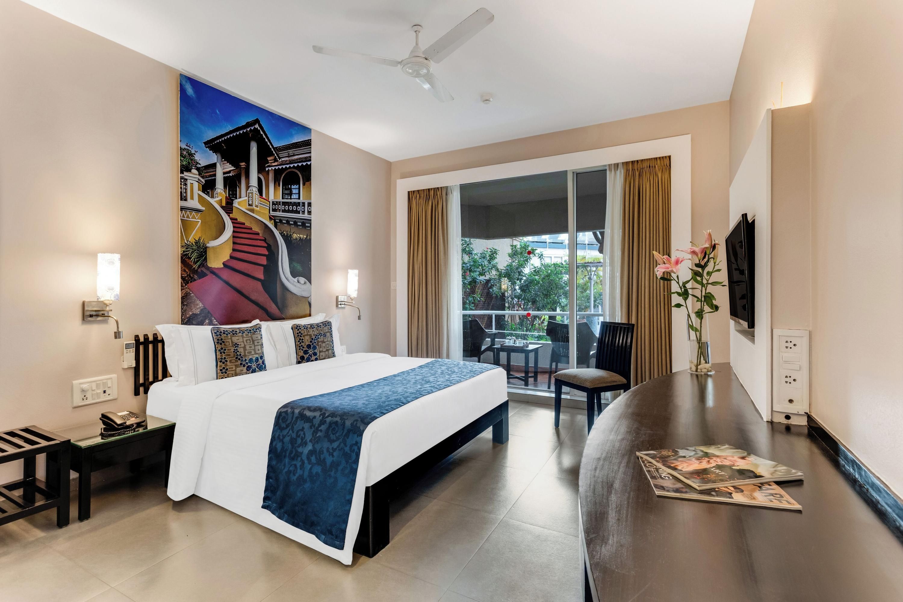 Whispering Palms Beach Resort - Candolim