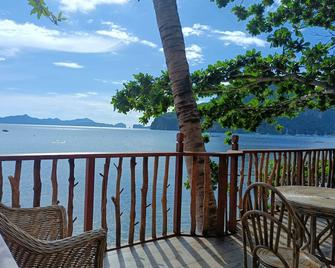 Nipa Hut Sunset El nido - El Nido - Balkon