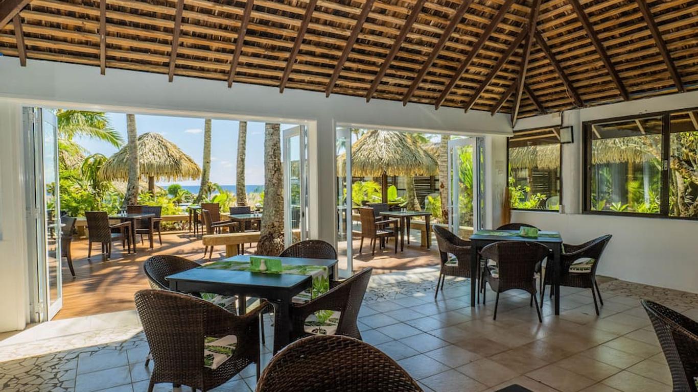 Club Raro Resort