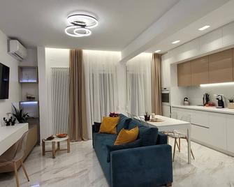 Thessaloniki Harmony Life apartment - Thessaloniki - Living room