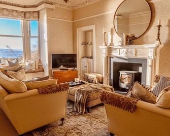 Villa by the Sea - Broughty Ferry - Living room