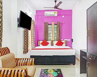 Hotel O Thaza - Nedumbassery - Bedroom