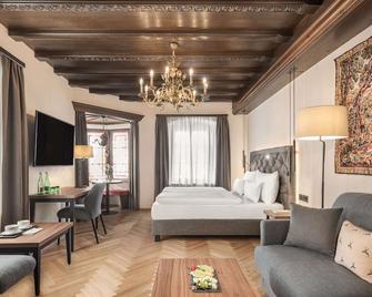 Hotel Schwarzer Adler Innsbruck - אינזברוק - חדר שינה