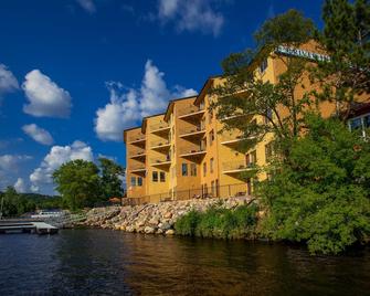 The Vue Boutique Hotel & Boathouse - Wisconsin Dells - Gebäude