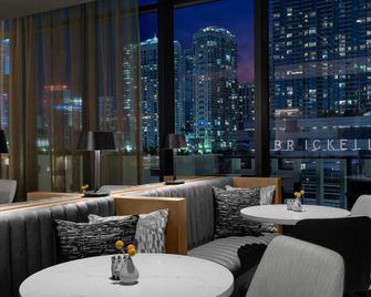 إليمنت ميامي بريكيل - ميامي - مطعم