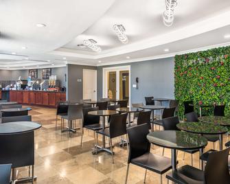 Best Western Plus Avita Suites - Torrance - Restaurante