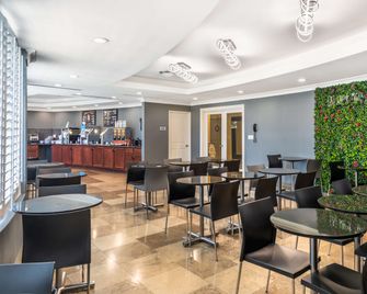 Best Western Plus Avita Suites - Torrance - Ravintola