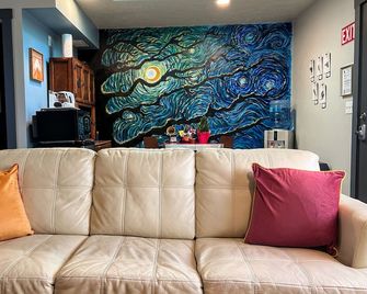 Starry Night Inn - Seaside - Wohnzimmer
