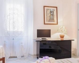 Bright Apartment with Terrace - Vezzano Ligure - Vybavení pokoje