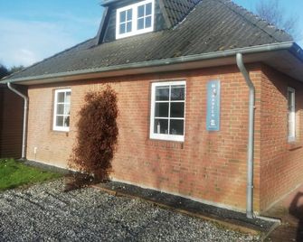 Neu! Ferienwohnung Nordfriesland - Leck - Edificio