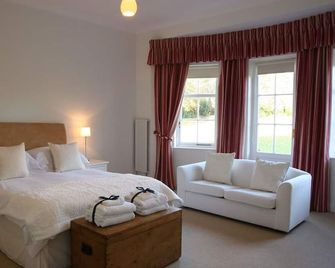 The Coach House at Stewart Hall - Rothesay - Bedroom