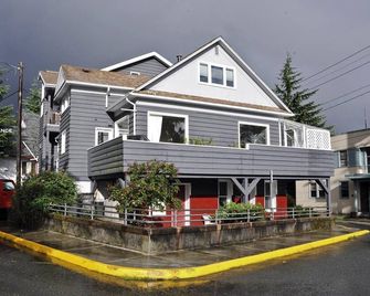 Cozy 3 Room Studio apartment in Downtown Juneau - Juneau - Gebouw