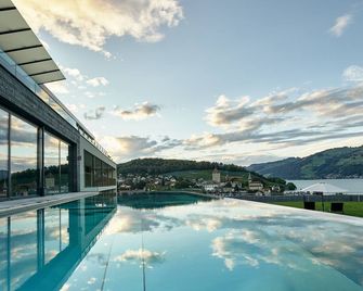 Belvédère Strandhotel - Spiez - Piscina