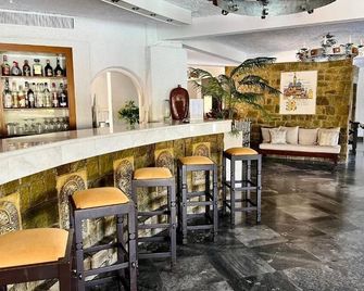 Karteros Hotel - Karteros - Bar